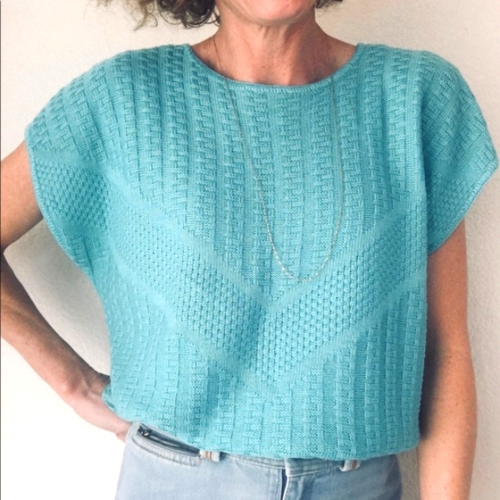 🦋VTG 80s soft knit acrylic sweater
